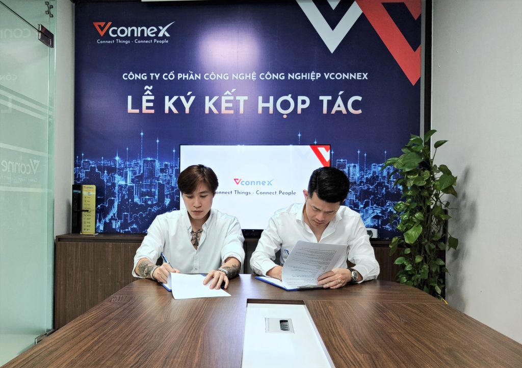Lễ ký kết hợp tác giữa Vconnex và Công Ty Cổ Phần Truyền Thông và Giải Trí LKH